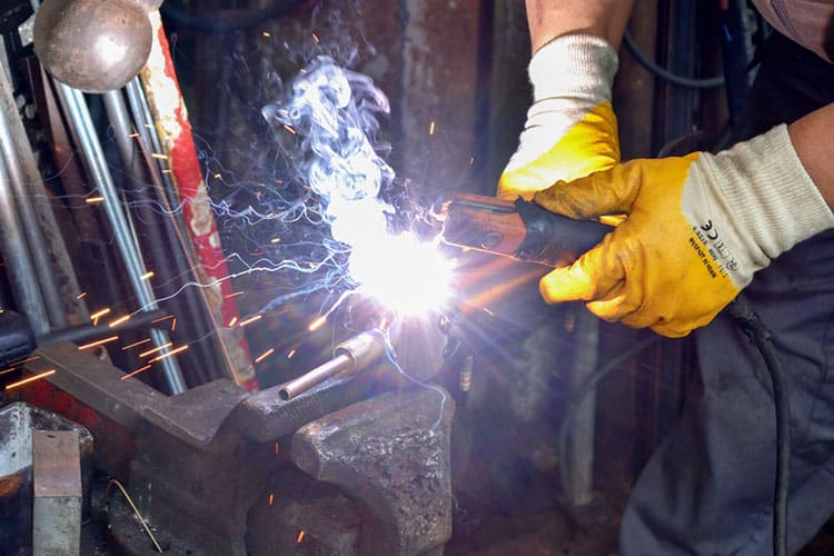 How to use a TIG welder