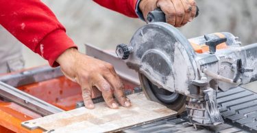 How to Use a Wet Tile Saw