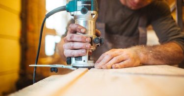 how to use a wood router for beginners