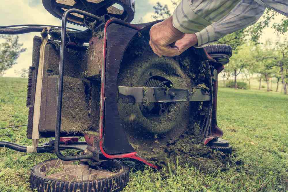 How To Maintain a Lawn Mower