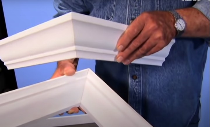 Compound miter for crown molding