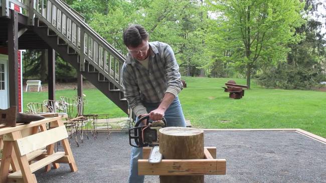 How to Cut Wood Slices For Centerpieces - sawing process
