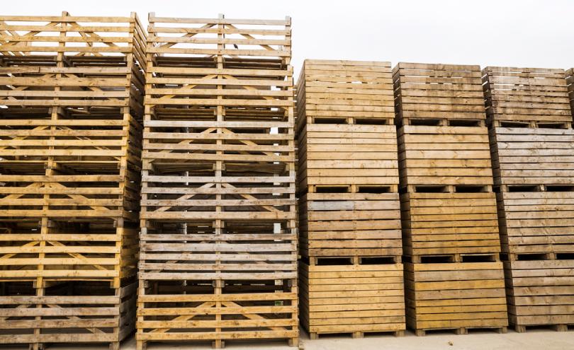 How to Seal Pallet Wood for Outdoor Use